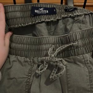 Hollister Size Small High Rise Jogger Pant